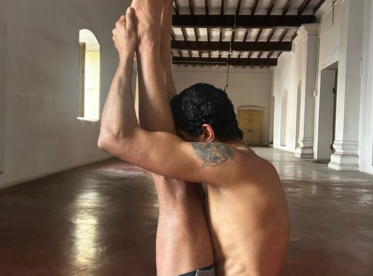 Yoga – Free Ashtanga Vinyasa Yogasana – Mysore Room style